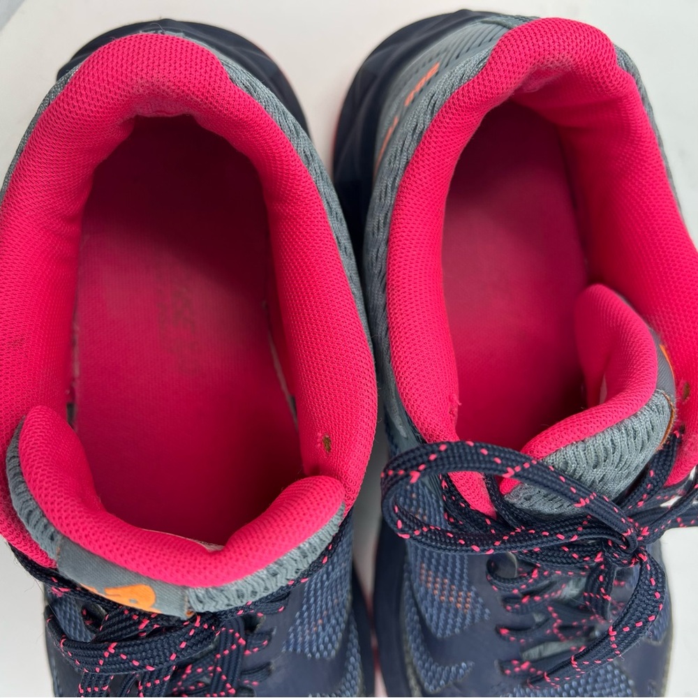 New Balance Navy Gray Pink Athletic Running Shoes - Picture 12 of 13
